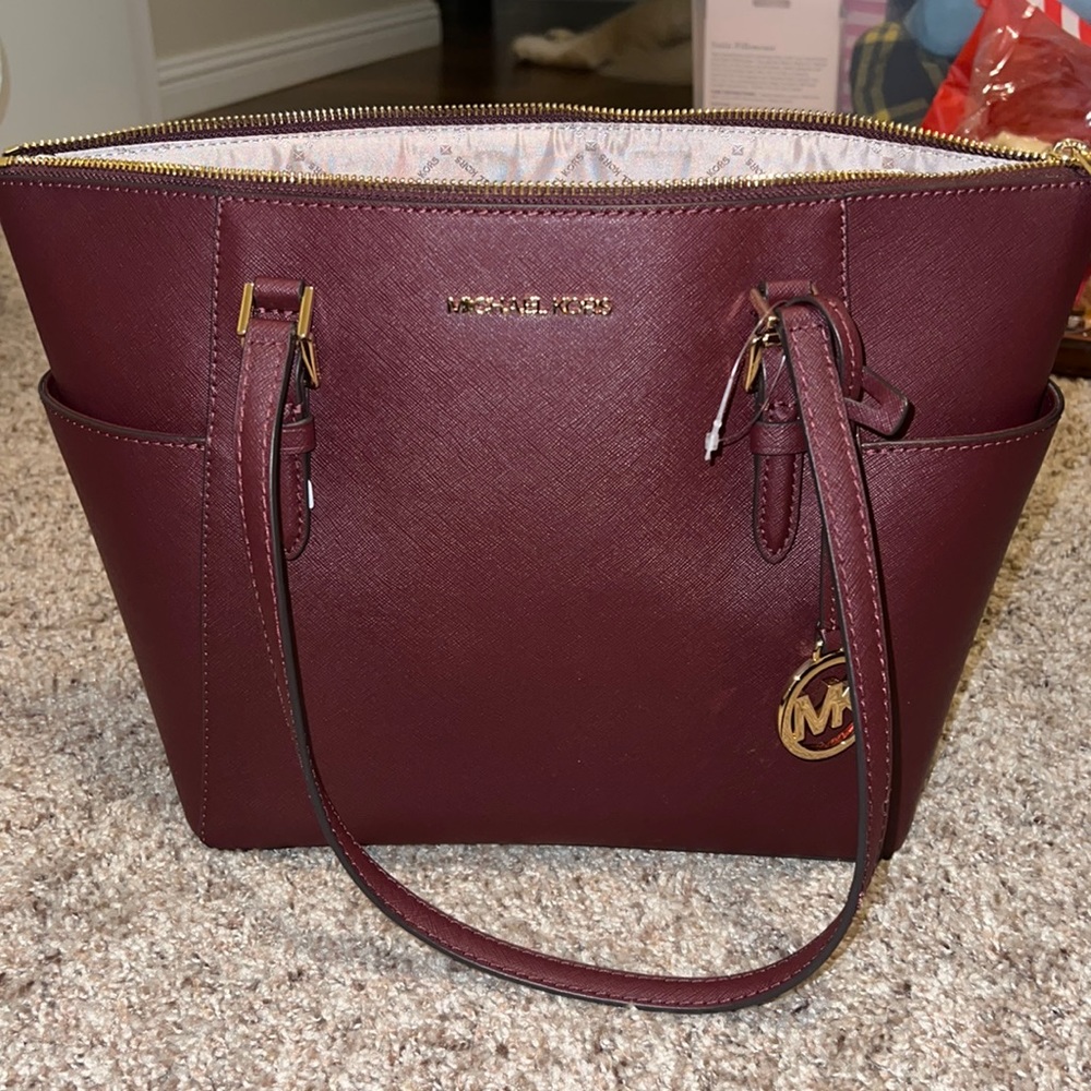 NWT Michael Kors Charlotte Large Top-Zip Tote